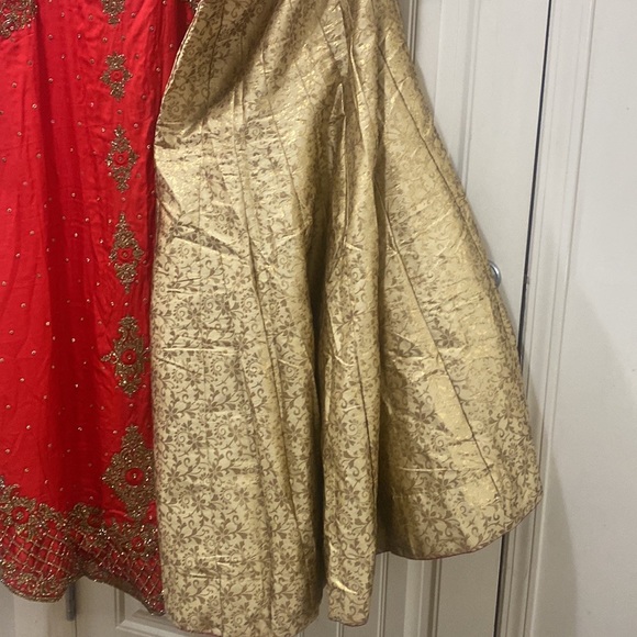 beautiful dress with a long gown and light cancan lehenga - Picture 2 of 6